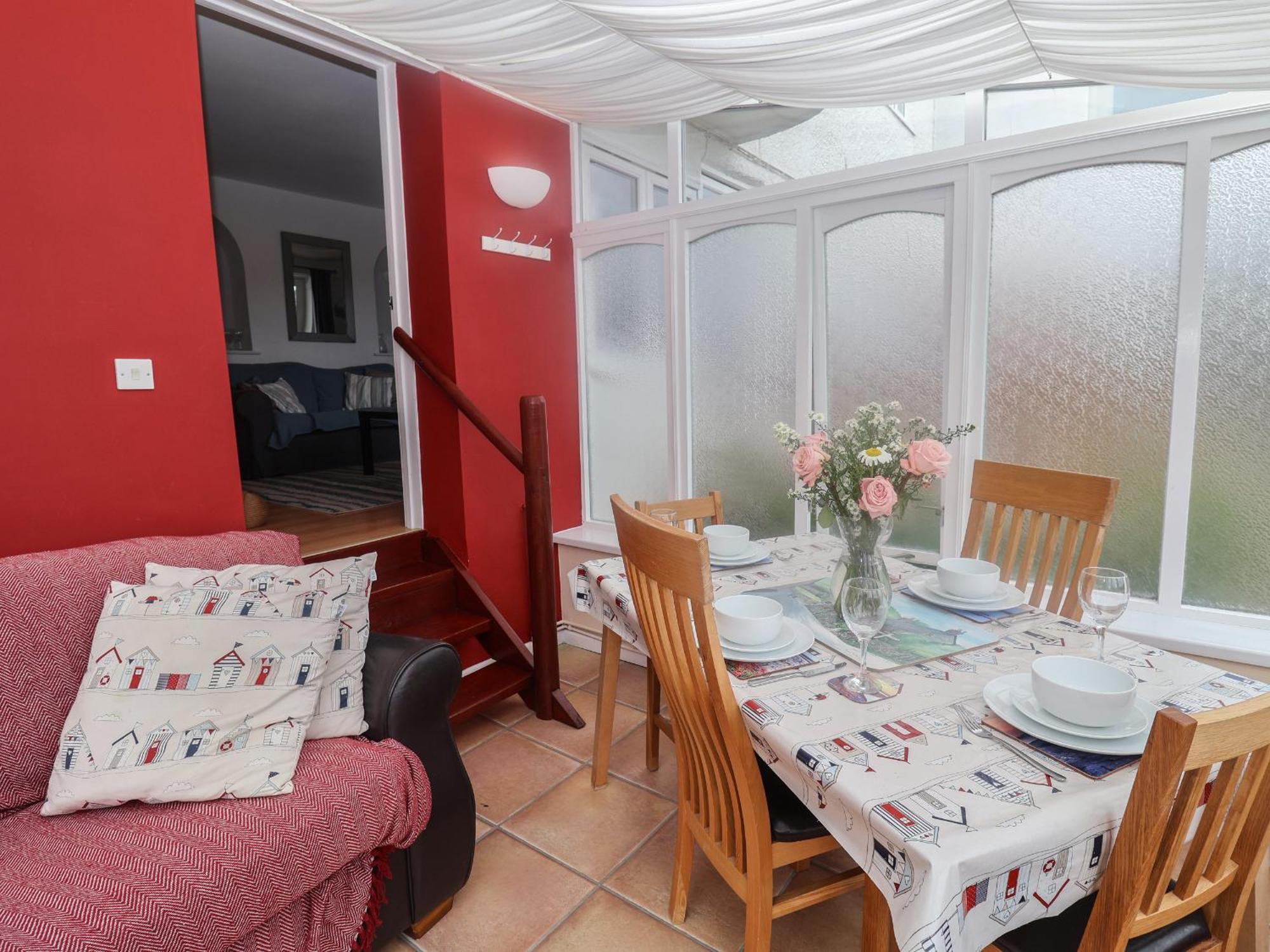 Bay View Apartment Лайм Риджис Екстериор снимка